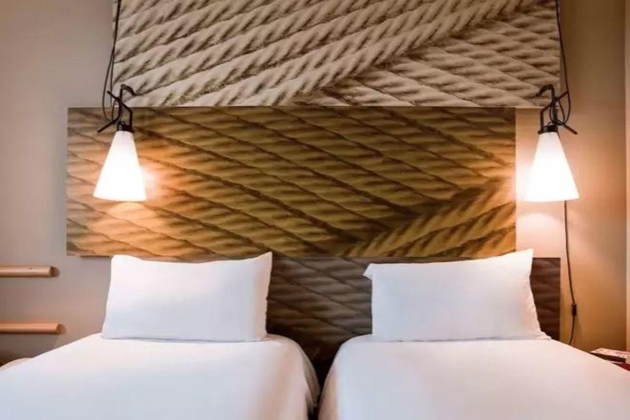 Ibis Paris Porte De Clichy Centre Екстериор снимка