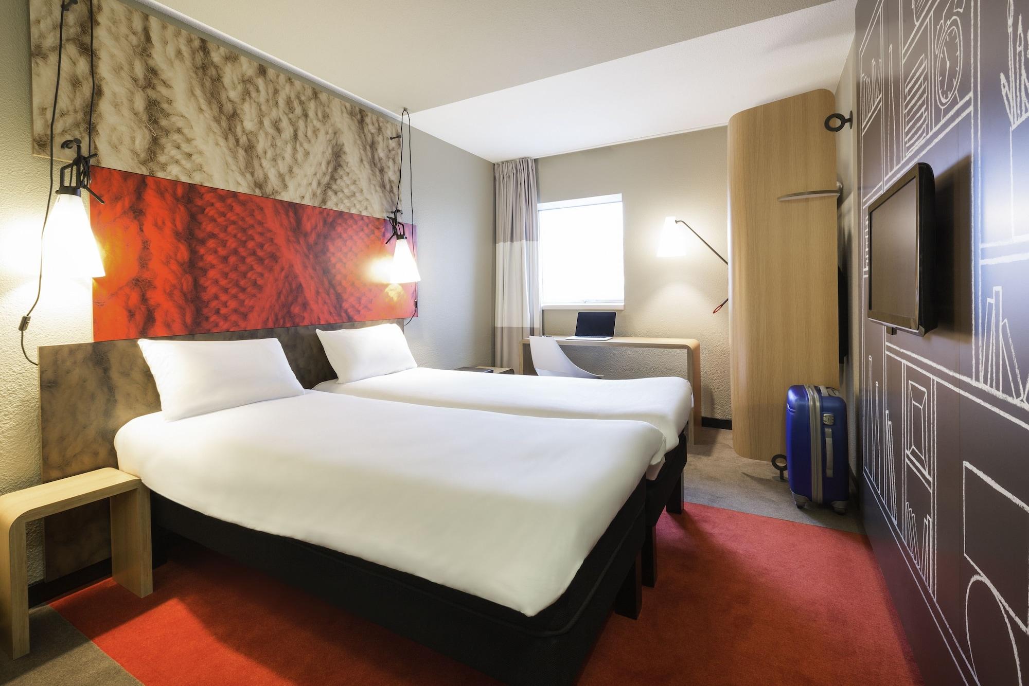 Ibis Paris Porte De Clichy Centre Екстериор снимка