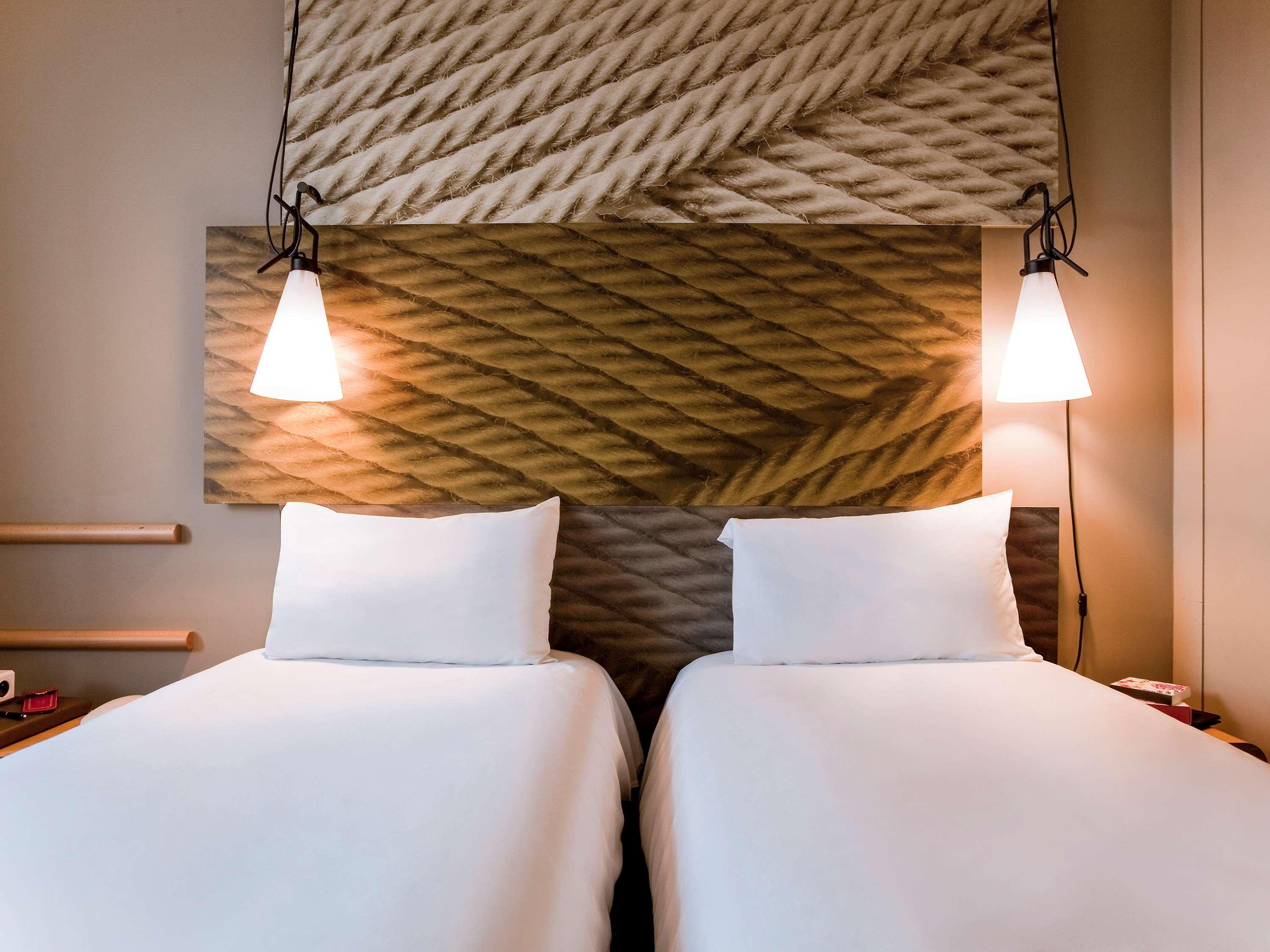 Ibis Paris Porte De Clichy Centre Екстериор снимка