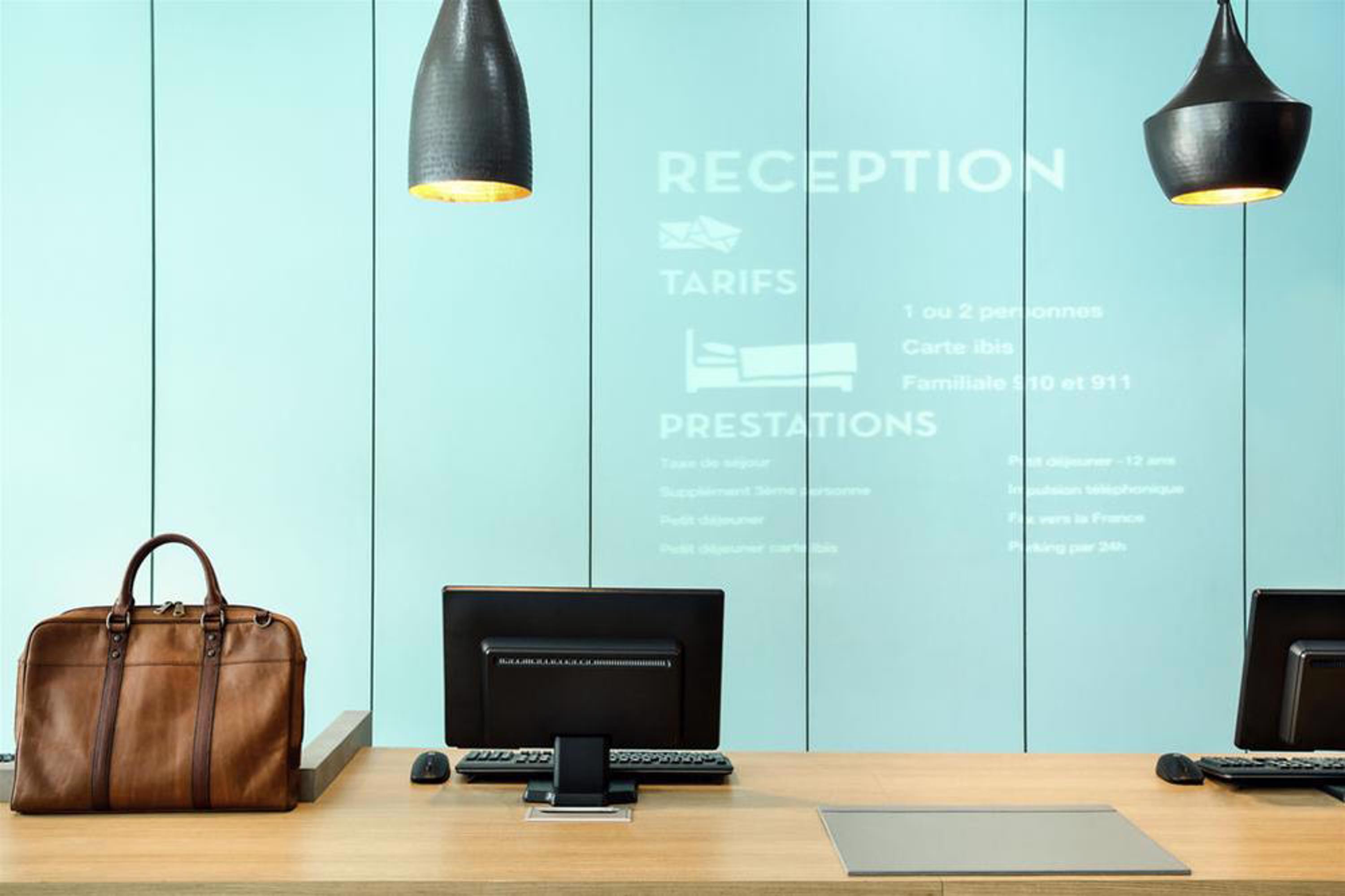 Ibis Paris Porte De Clichy Centre Екстериор снимка