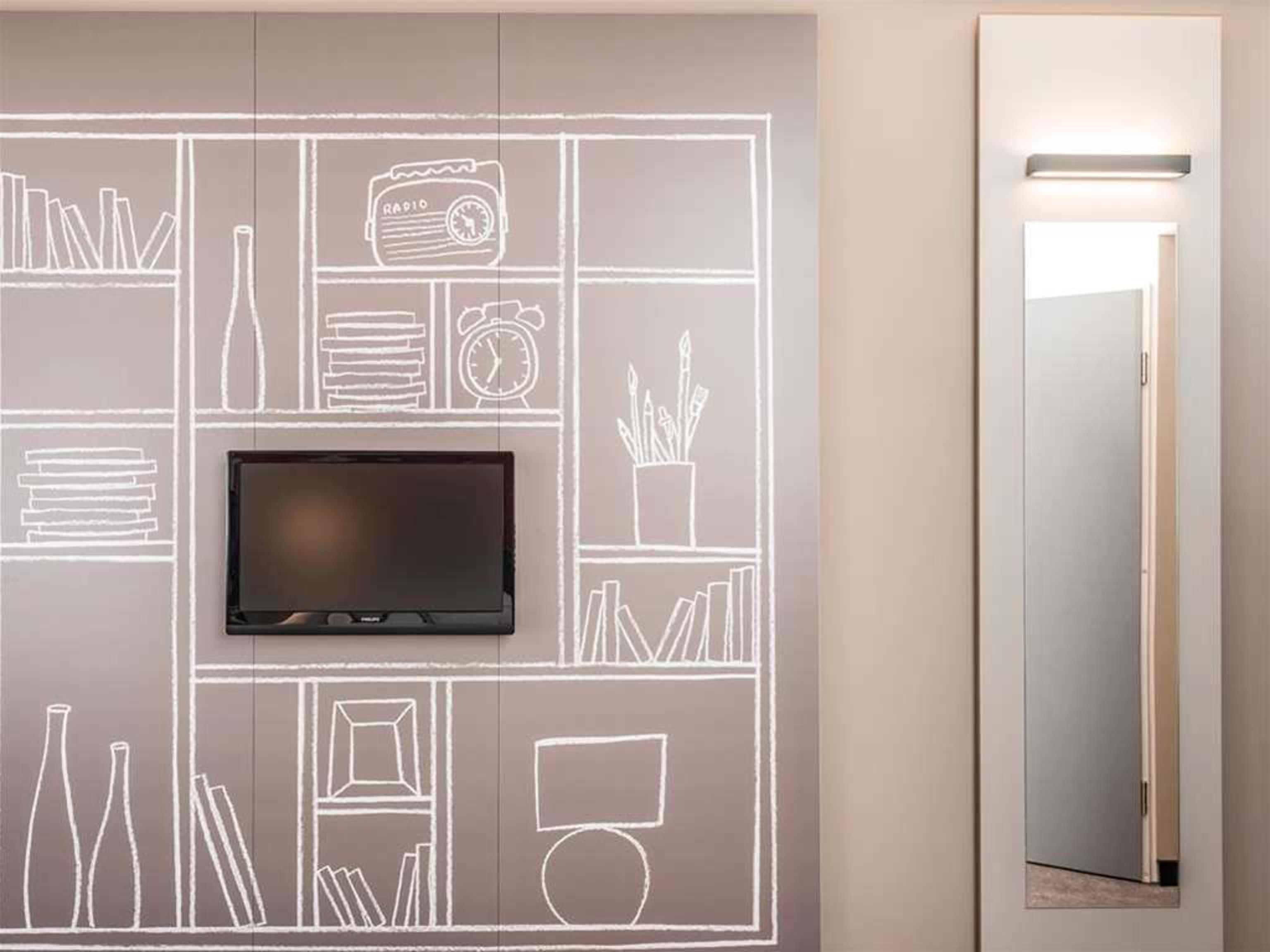 Ibis Paris Porte De Clichy Centre Екстериор снимка