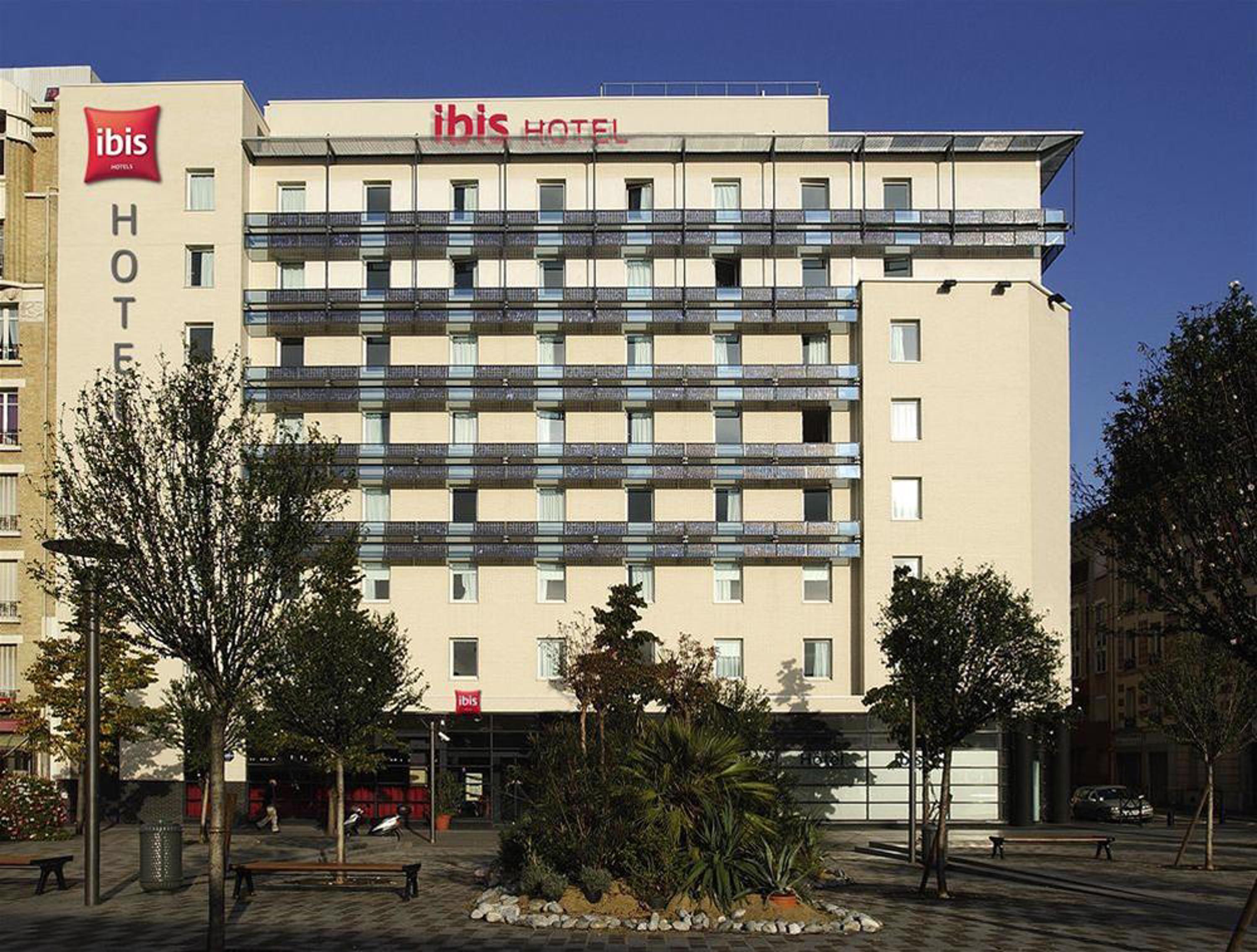 Ibis Paris Porte De Clichy Centre Екстериор снимка