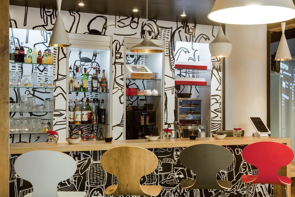 Ibis Paris Porte De Clichy Centre Екстериор снимка