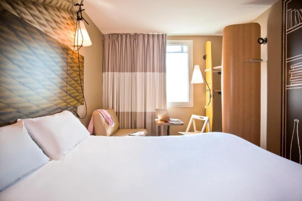 Ibis Paris Porte De Clichy Centre Екстериор снимка